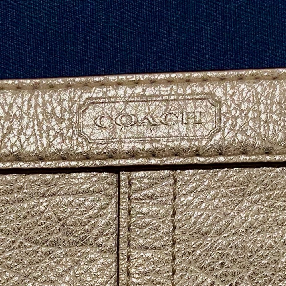 COACH Platinum Gold Metallic Large Leather Wristlet Clutch 13276 Evening Y2K NEW - Picture 7 of 16
